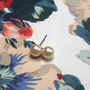 Pretty Cream Faux Pearl Stud Earrings